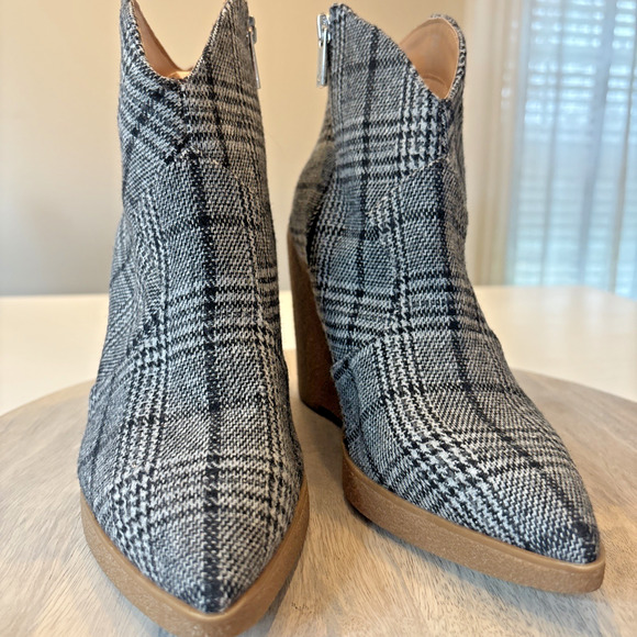 Jessica Simpson Plaid Wedge Ankle Boots – Pointed Toe Booties – Women’s Size 9 - Picture 6 of 10